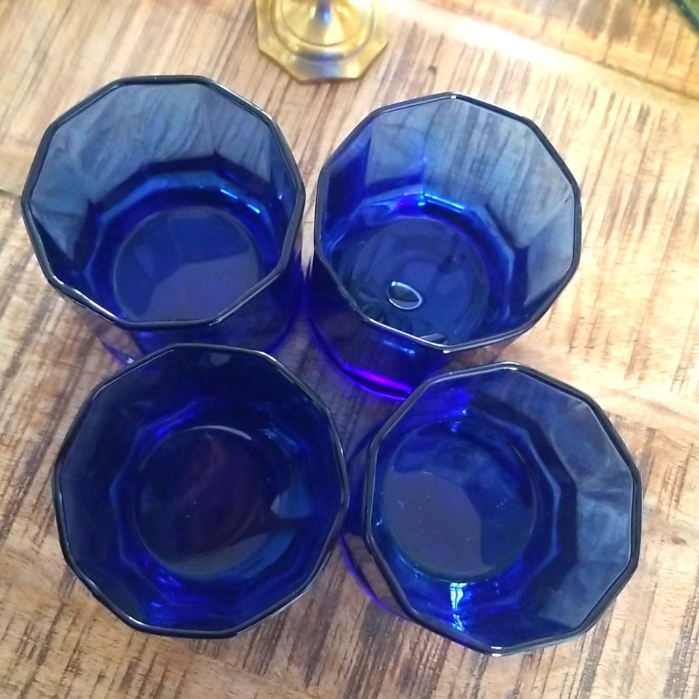 Vintage Retro Set of Four Anchor Hocking Cobalt Blue Essex 10 Panel Glasses - Picture 3 of 9